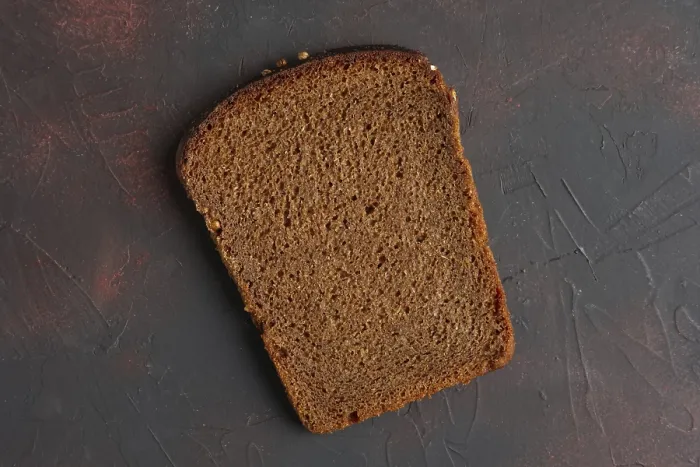Gerahmter Druck : Brotstück von oben gesehen Gerahmter Druck : Brotstück von oben gesehen