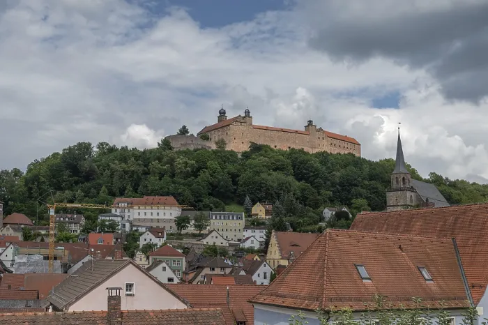 Gerahmter Druck : Ansicht der Plassenburg, 1135 erwähnt. Gerahmter Druck : Ansicht der Plassenburg, 1135 erwähnt.
