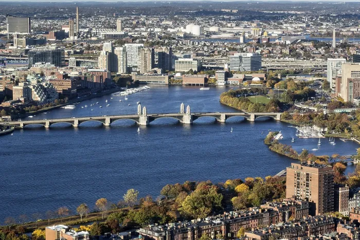 Gerahmter Druck : Blick vom Prudential Tower auf den Charles River. Gerahmter Druck : Blick vom Prudential Tower auf den Charles River.