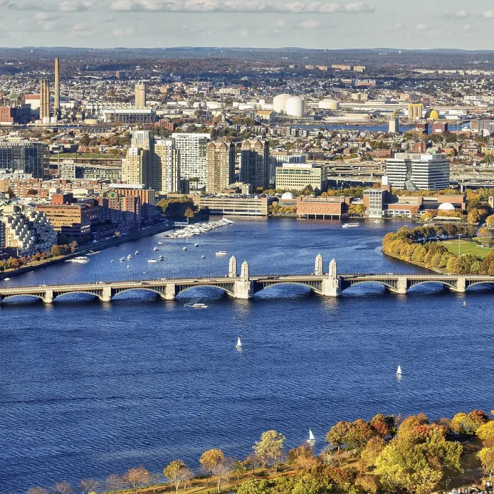 Gerahmter Druck : Blick vom Prudential Tower auf den Charles River.