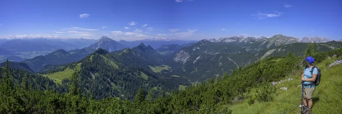 Gerahmter Druck : Blick vom Raidling mit Grimming und Dachstein Gerahmter Druck : Blick vom Raidling mit Grimming und Dachstein