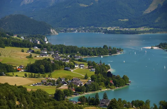 Gerahmter Druck : Blick auf Sankt Wolfgang und Strobl. Gerahmter Druck : Blick auf Sankt Wolfgang und Strobl.