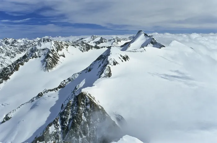 Gerahmter Druck : Blick vom Gipfel des Mt. Similaun, Oetztaler Alpen, Tirol, Österreich Gerahmter Druck : Blick vom Gipfel des Mt. Similaun, Oetztaler Alpen, Tirol, Österreich