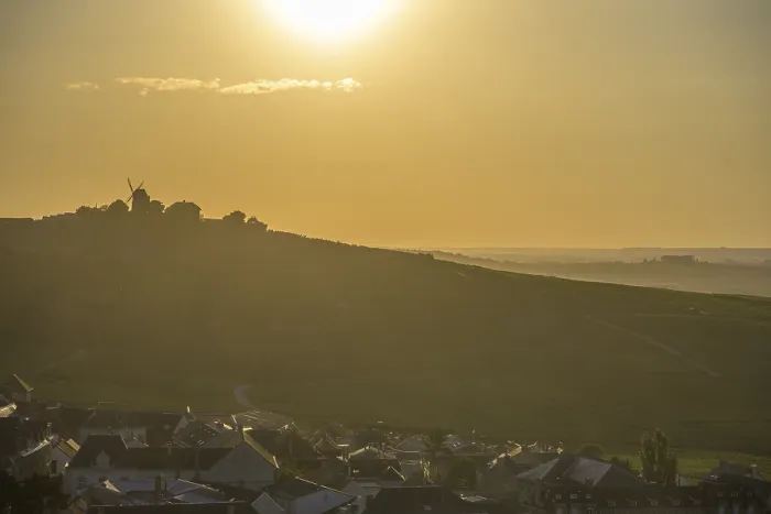 Gerahmter Druck : Ansicht des Mahles im Abendlicht. Gerahmter Druck : Ansicht des Mahles im Abendlicht.