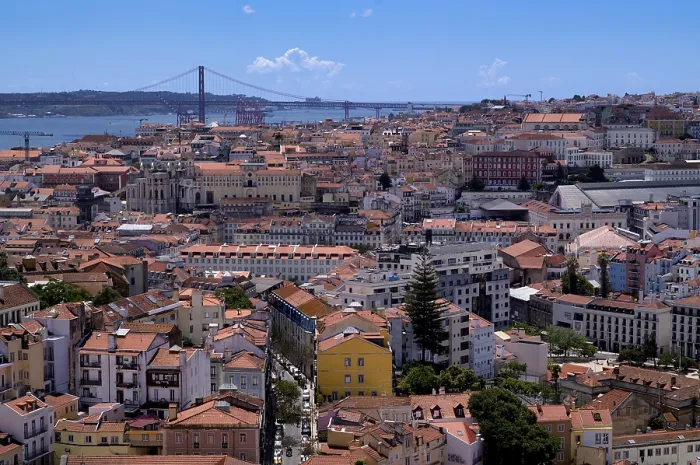 Gerahmter Druck : Blick vom Aussichtspunkt Miradouro da Graca Gerahmter Druck : Blick vom Aussichtspunkt Miradouro da Graca