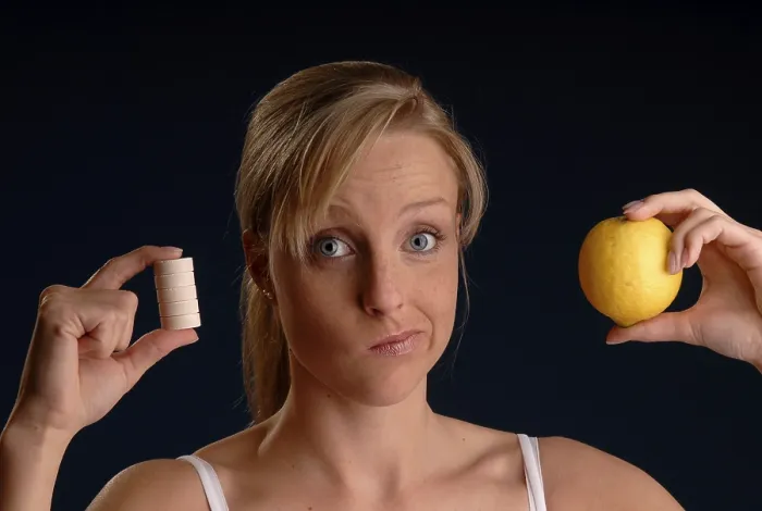 Gerahmter Druck : Vitamine oder Tabletten Gerahmter Druck : Vitamine oder Tabletten