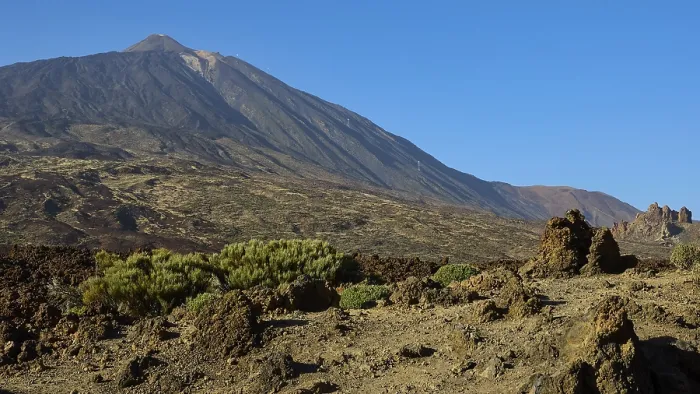 Gerahmter Druck : Vulkanisches Landschaft mit dem Berg Teide im Hintergrund. Gerahmter Druck : Vulkanisches Landschaft mit dem Berg Teide im Hintergrund.