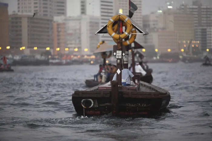 Gerahmter Druck : Wassertaxi in Dubai Gerahmter Druck : Wassertaxi in Dubai
