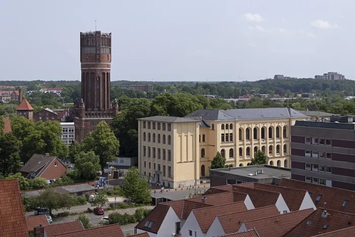 Gerahmter Druck : Wasserturm, Oberschule am Wasserturm Gerahmter Druck : Wasserturm, Oberschule am Wasserturm