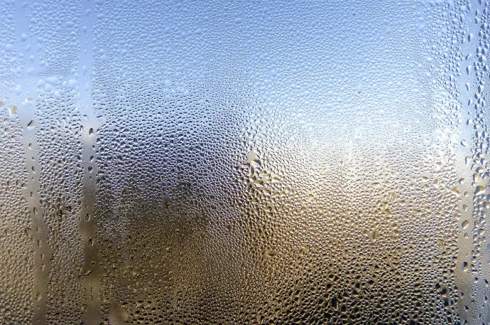 Gerahmter Druck : Wassertröpfchen auf Glasoberfläche Muster Hintergrund. Gerahmter Druck : Wassertröpfchen auf Glasoberfläche Muster Hintergrund.