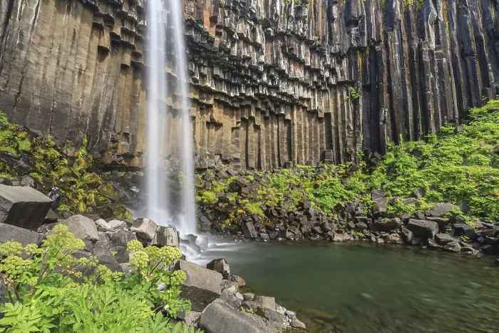Gerahmter Druck : Wasserfall, Basalt-Säulen, Sommer Gerahmter Druck : Wasserfall, Basalt-Säulen, Sommer