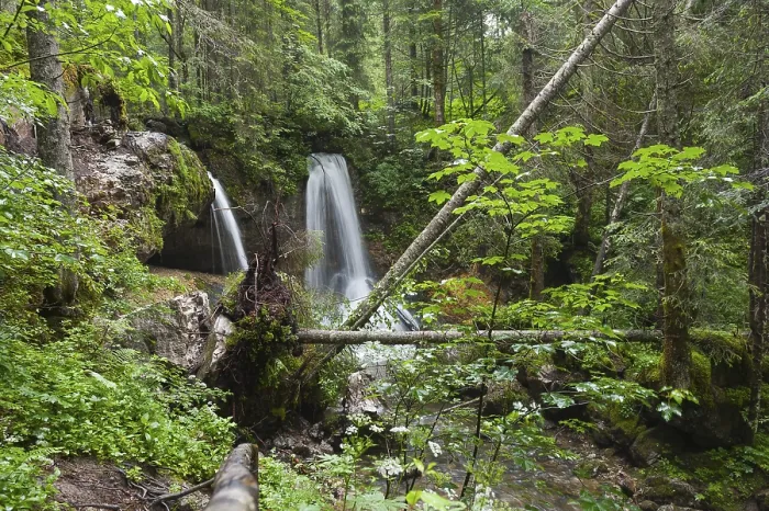Gerahmter Druck : Wasserfall, Kaskade, Wasser, Fluss Gerahmter Druck : Wasserfall, Kaskade, Wasser, Fluss