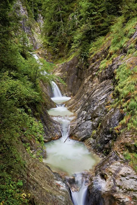 Gerahmter Druck : Wasserfall im Durnand-Tal Gerahmter Druck : Wasserfall im Durnand-Tal