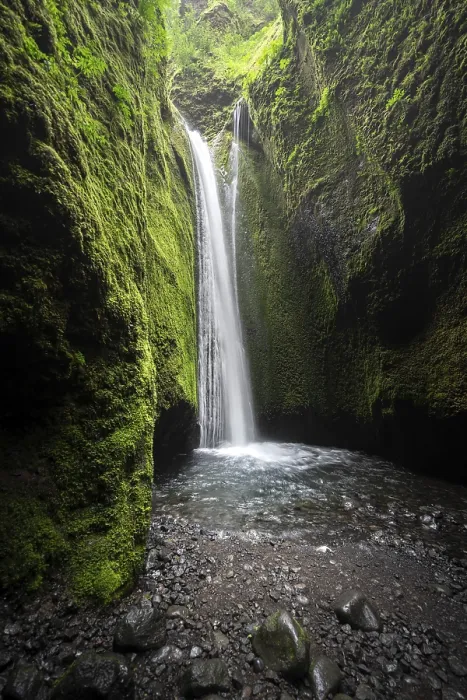 Gerahmter Druck : Wasserfall, Nauthusagil-Schlucht Gerahmter Druck : Wasserfall, Nauthusagil-Schlucht