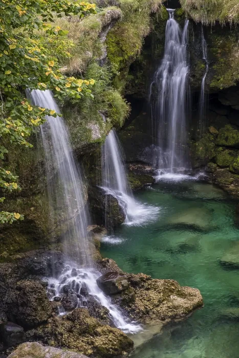 Gerahmter Druck : Wasserfall am Traunfall, Oberösterreich, Österreich. Gerahmter Druck : Wasserfall am Traunfall, Oberösterreich, Österreich.