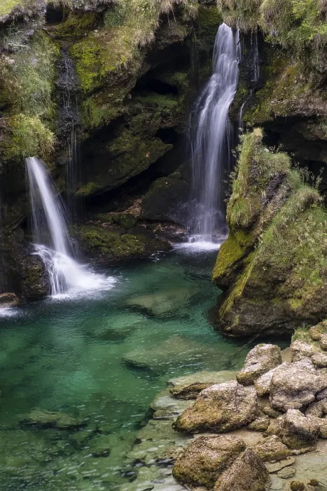 Gerahmter Druck : Wasserfall am Traunfall, Oberösterreich, Österreich. Gerahmter Druck : Wasserfall am Traunfall, Oberösterreich, Österreich.