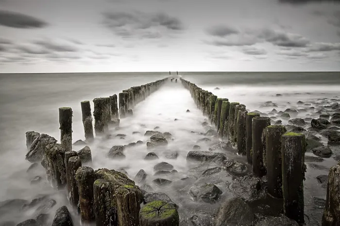 Gerahmter Druck : wave-breaker Gerahmter Druck : wave-breaker
