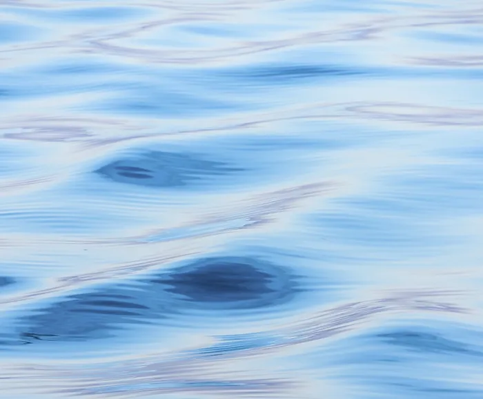Gerahmter Druck : Wellen im Abendlicht, Meer. Gerahmter Druck : Wellen im Abendlicht, Meer.