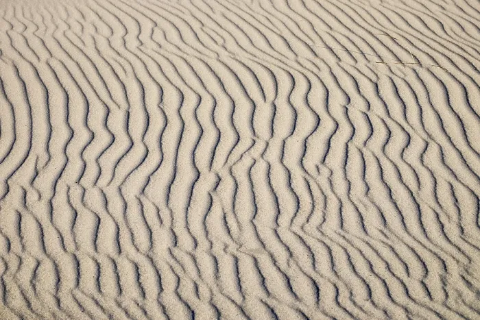 Gerahmter Druck : Wellenlinien im Sand, Weststrand Beach Gerahmter Druck : Wellenlinien im Sand, Weststrand Beach