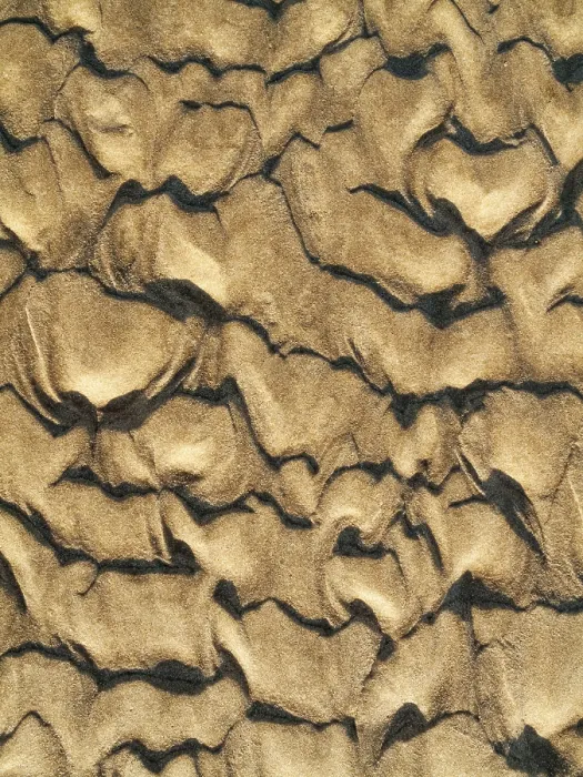 Gerahmter Druck : Wellenmuster im Sand der Bucht. Gerahmter Druck : Wellenmuster im Sand der Bucht.