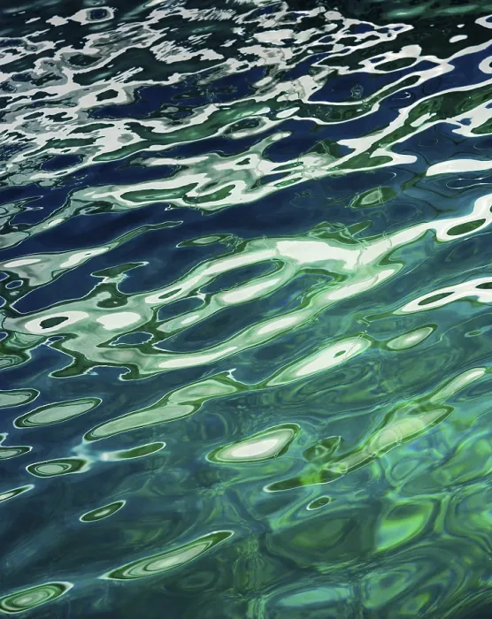 Gerahmter Druck : Wellenwasseroberfläche Gerahmter Druck : Wellenwasseroberfläche