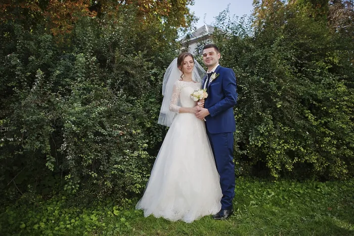 Gerahmter Druck : Hochzeitspaar Hintergrund Bürsten Gerahmter Druck : Hochzeitspaar Hintergrund Bürsten