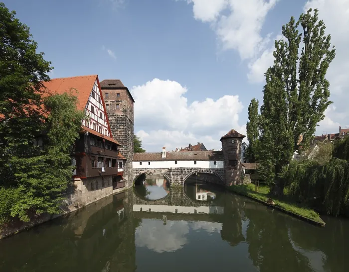Gerahmter Druck : Weinstadel-Gebäude, Wasserturm-Turm Gerahmter Druck : Weinstadel-Gebäude, Wasserturm-Turm