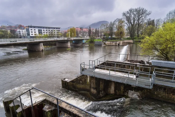 Gerahmter Druck : Wehr an der Paradiesbrücke Gerahmter Druck : Wehr an der Paradiesbrücke