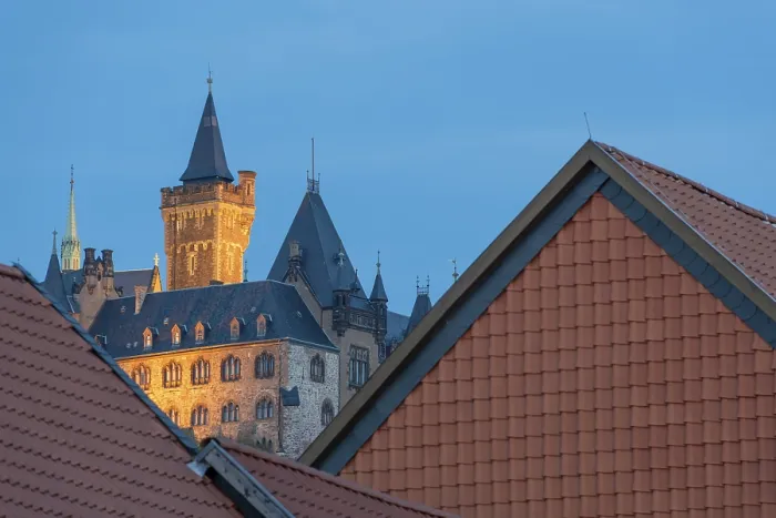 Gerahmter Druck : Schloss Wernigerode bei blauer Stunde. Gerahmter Druck : Schloss Wernigerode bei blauer Stunde.