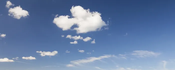 Gerahmter Druck : Weißer Wolken, blauer Himmel. Gerahmter Druck : Weißer Wolken, blauer Himmel.