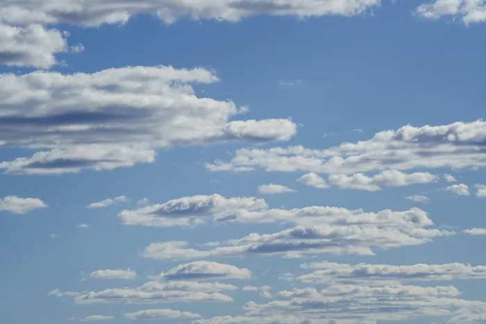 Gerahmter Druck : Weißer Wolkenhimmel über Zambia Gerahmter Druck : Weißer Wolkenhimmel über Zambia