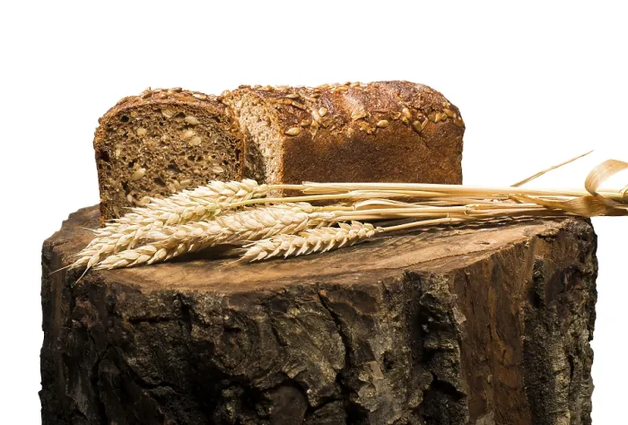 Gerahmter Druck : Weißer isolierter Weißbrot. Studioaufnahme. Gerahmter Druck : Weißer isolierter Weißbrot. Studioaufnahme.