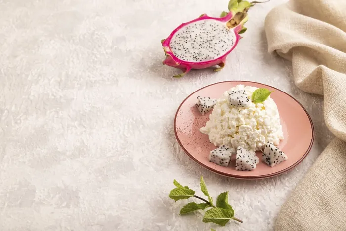 Gerahmter Druck : Weißer Quark, Käsekuchen Gerahmter Druck : Weißer Quark, Käsekuchen