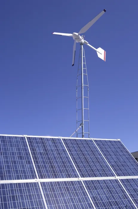 Gerahmter Druck : Wind- und Solarelemente für die Stromerzeugung. Gerahmter Druck : Wind- und Solarelemente für die Stromerzeugung.