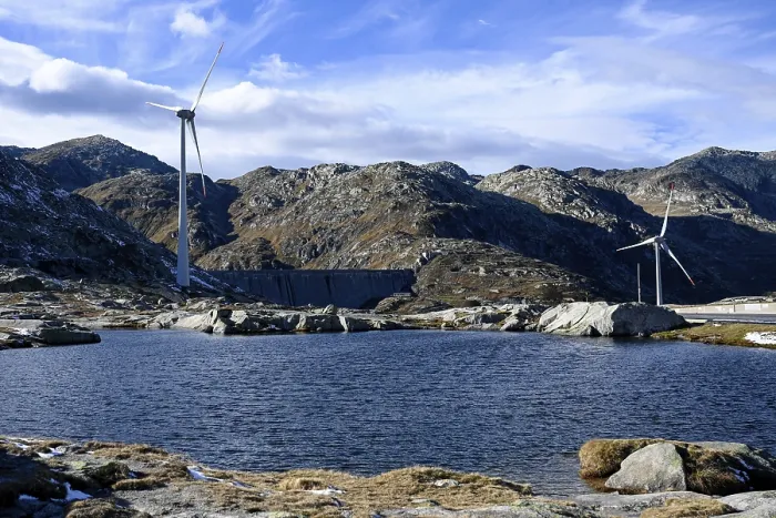 Gerahmter Druck : Windräder auf dem Gipfel des Gotthardpasses. Gerahmter Druck : Windräder auf dem Gipfel des Gotthardpasses.
