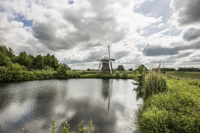 Gerahmter Druck : Windmühle am See, Bedekaspel. Gerahmter Druck : Windmühle am See, Bedekaspel.