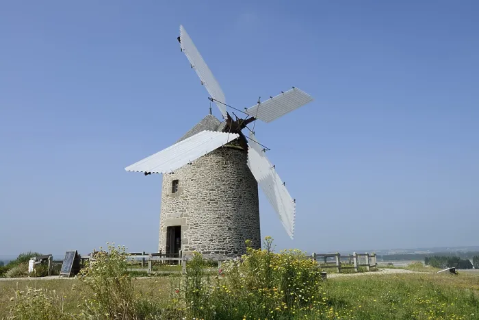 Gerahmter Druck : Windmühle Moulin à vent de Moidrey Gerahmter Druck : Windmühle Moulin à vent de Moidrey