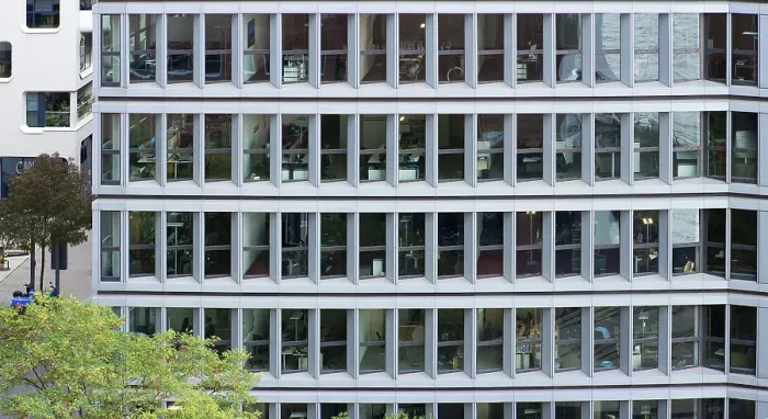 Gerahmter Druck : Fassade eines Bürogebäudes Gerahmter Druck : Fassade eines Bürogebäudes