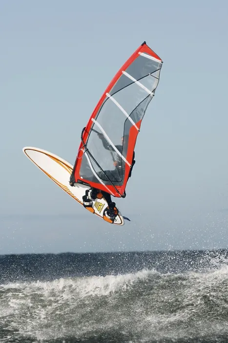Gerahmter Druck : Wind- und Kitesurfen - Springen Gerahmter Druck : Wind- und Kitesurfen - Springen