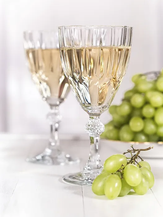 Gerahmter Druck : Wein in einem Glas. Gerahmter Druck : Wein in einem Glas.