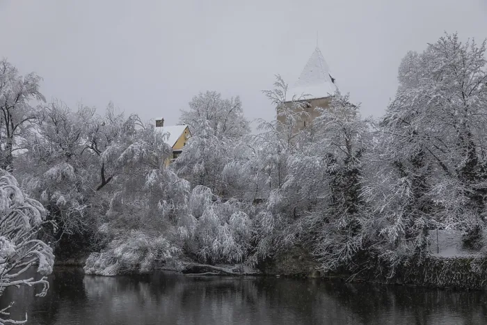 Gerahmter Druck : Winteratmosphäre am Fluss Mur Gerahmter Druck : Winteratmosphäre am Fluss Mur