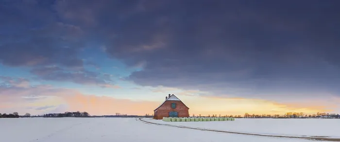 Gerahmter Druck : Winterlandschaft am Abend, Scheune in Mariensee, Neustadt am Rübenberge, Region Hannover Gerahmter Druck : Winterlandschaft am Abend, Scheune in Mariensee, Neustadt am Rübenberge, Region Hannover