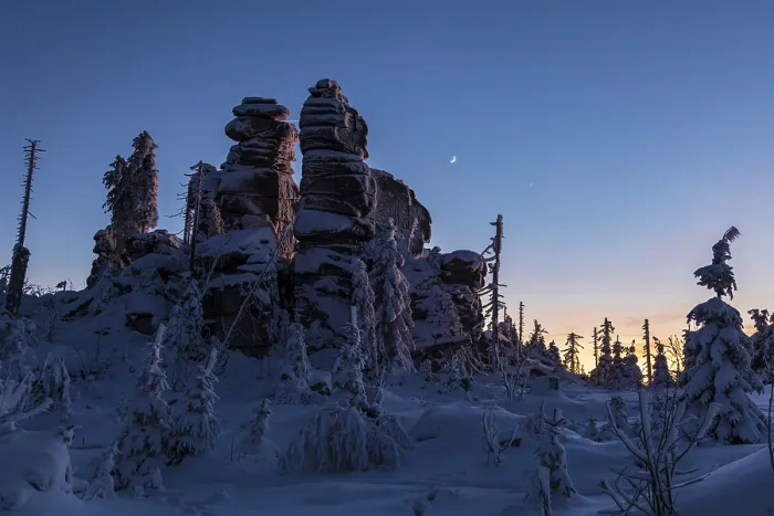 Gerahmter Druck : Winterlandschaft bei Abendlicht.