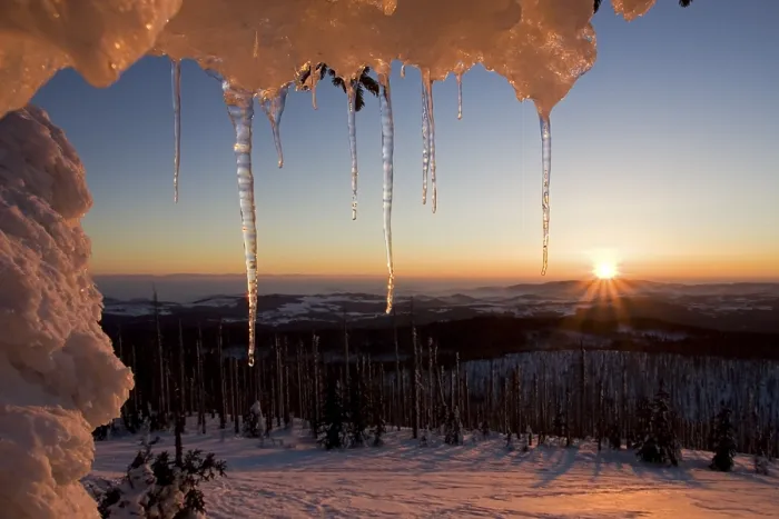 Gerahmter Druck : Winterlandschaft auf einem Berg. Gerahmter Druck : Winterlandschaft auf einem Berg.