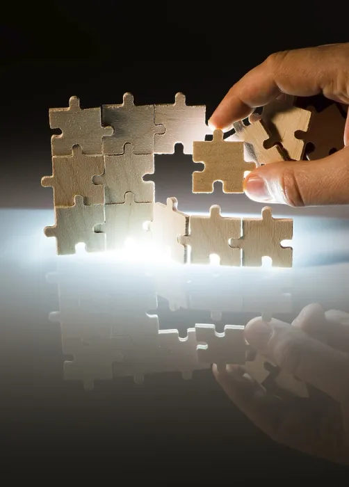 Gerahmter Druck : Holzrätsel und Hintergrundbeleuchtung. Gerahmter Druck : Holzrätsel und Hintergrundbeleuchtung.