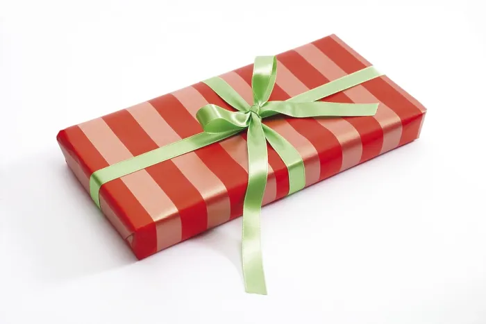 Gerahmter Druck : Verpacktes Geschenk oder Präsent Gerahmter Druck : Verpacktes Geschenk oder Präsent