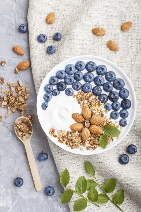 Gerahmter Druck : Joghurt mit Blaubeere Gerahmter Druck : Joghurt mit Blaubeere