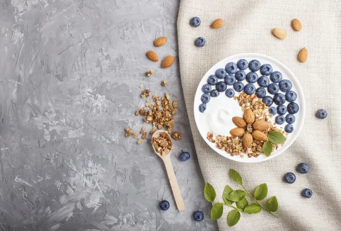 Gerahmter Druck : Joghurt mit Blaubeere Gerahmter Druck : Joghurt mit Blaubeere