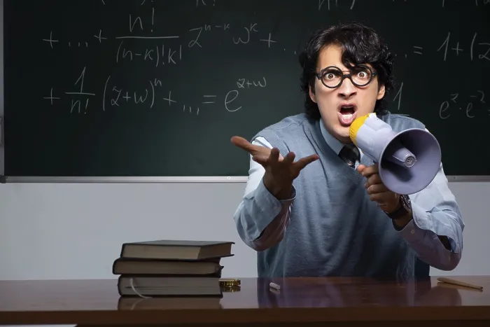 Gerahmter Druck : Jünger Mathematiklehrer vor der Tafel. Gerahmter Druck : Jünger Mathematiklehrer vor der Tafel.