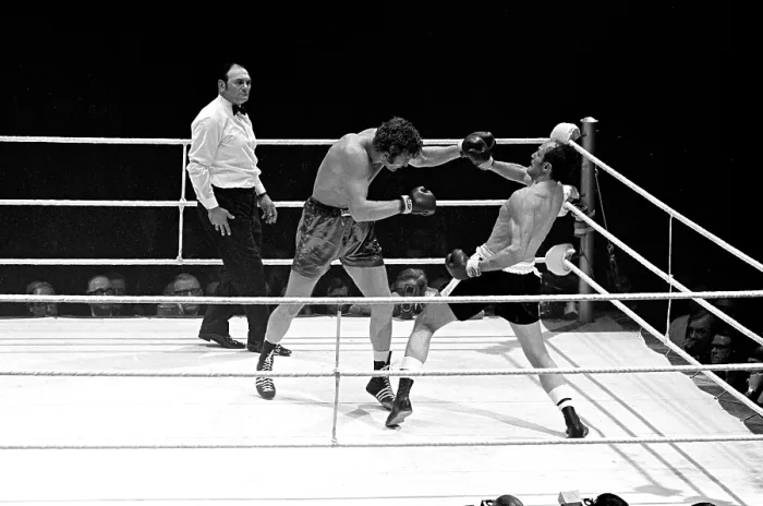 Gerahmter Druck : Henry Cooper gegen Joe Bugner Gerahmter Druck : Henry Cooper gegen Joe Bugner